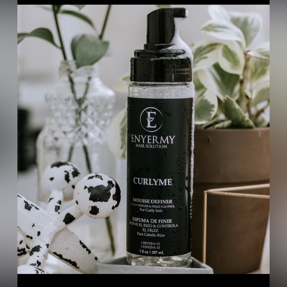 MOUSSE DEFINER| HAIR CARE | Size: 207 ml / 7 fl oz
ALCOHOL, PARABEN SULFATE FREE